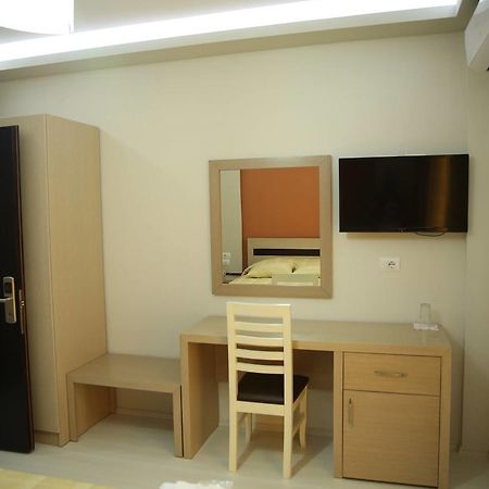 Hotel Pogradeci מראה חיצוני תמונה